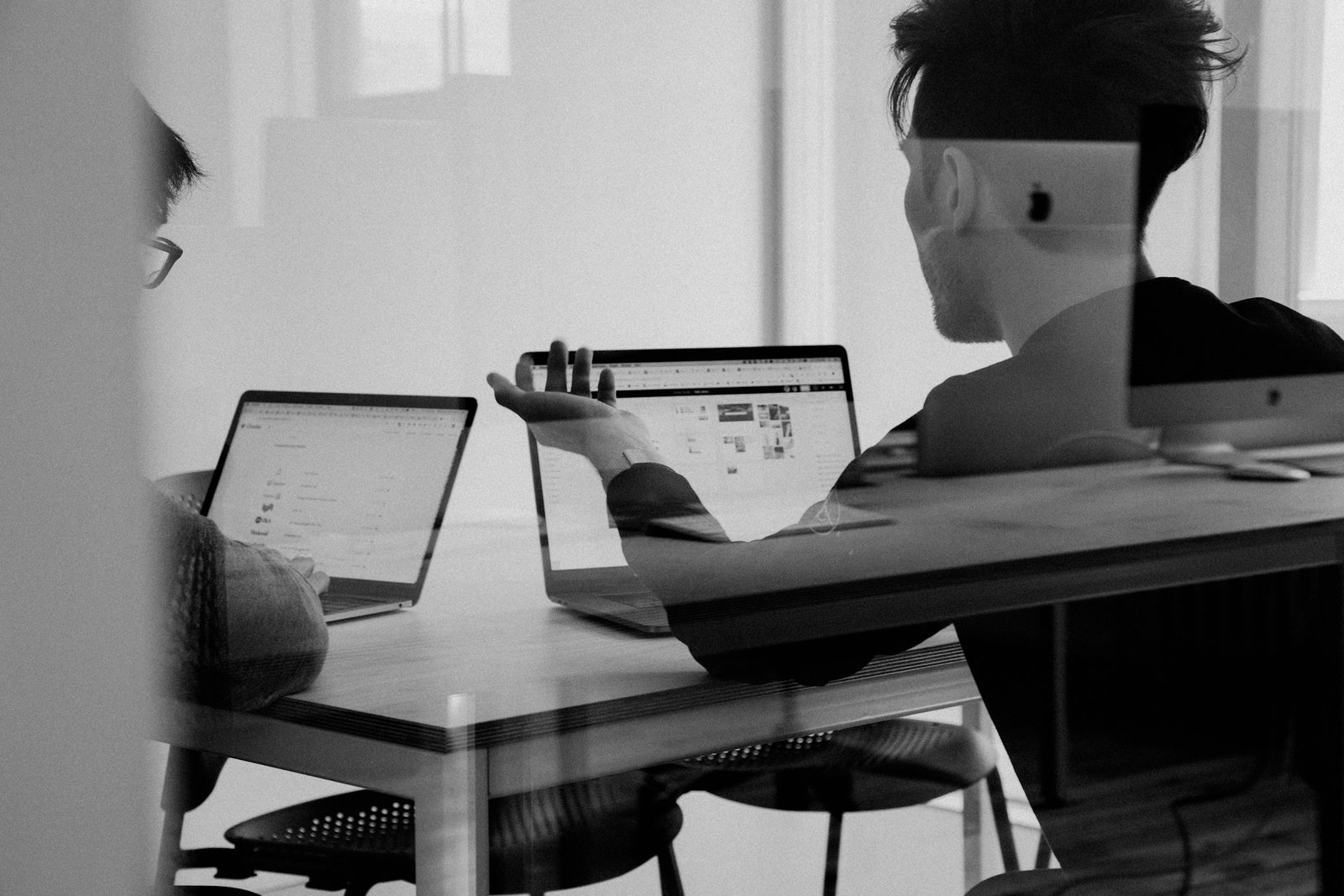 Performance, qualité et économies au service de votre réussite numérique.